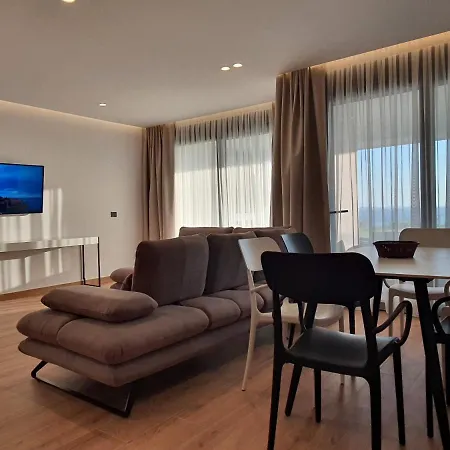 Lookout 2 * Sarandë