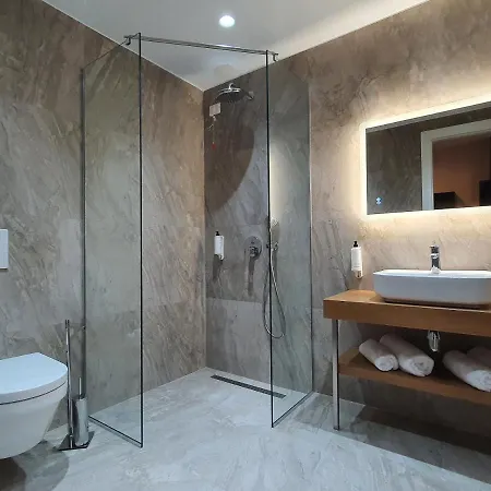 Lookout 2 Apartment Sarande