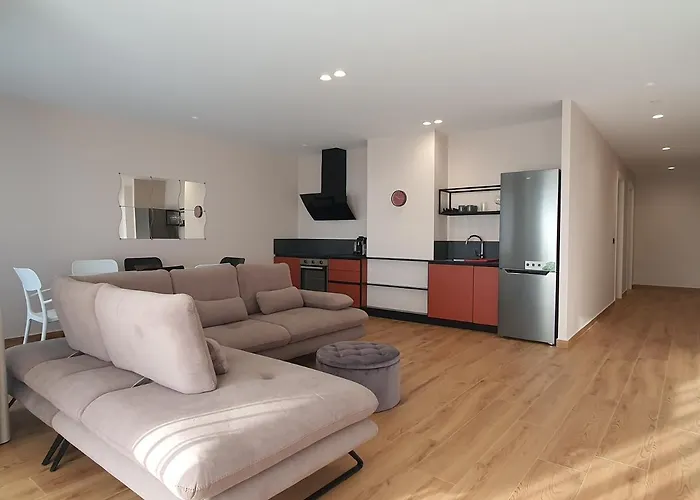 Apartment Lookout 2