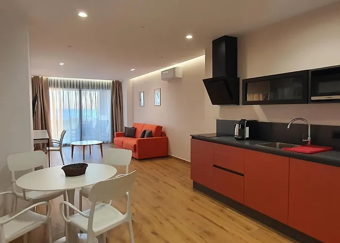 Apartment Lookout 2 *