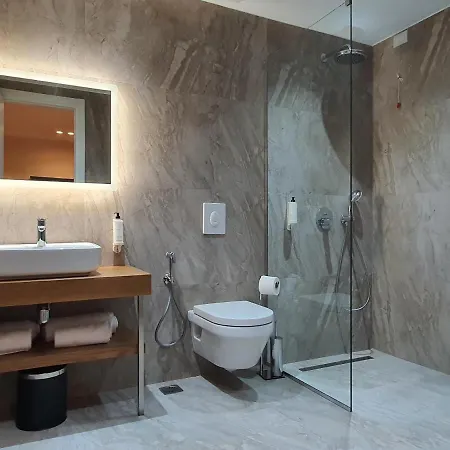 Lookout 2 Apartment *